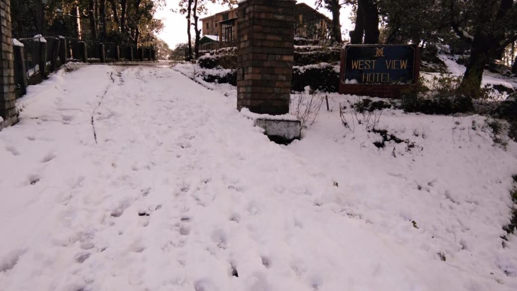 West View Hotel Ranikhet Eksteriør bilde