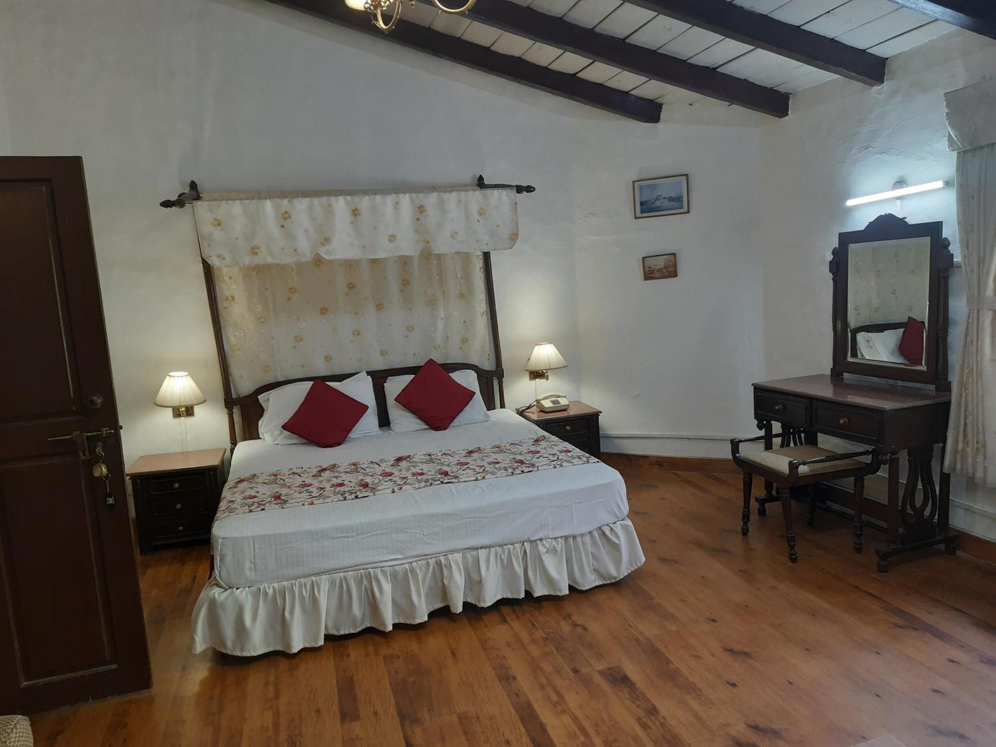 West View Hotel Ranikhet Eksteriør bilde