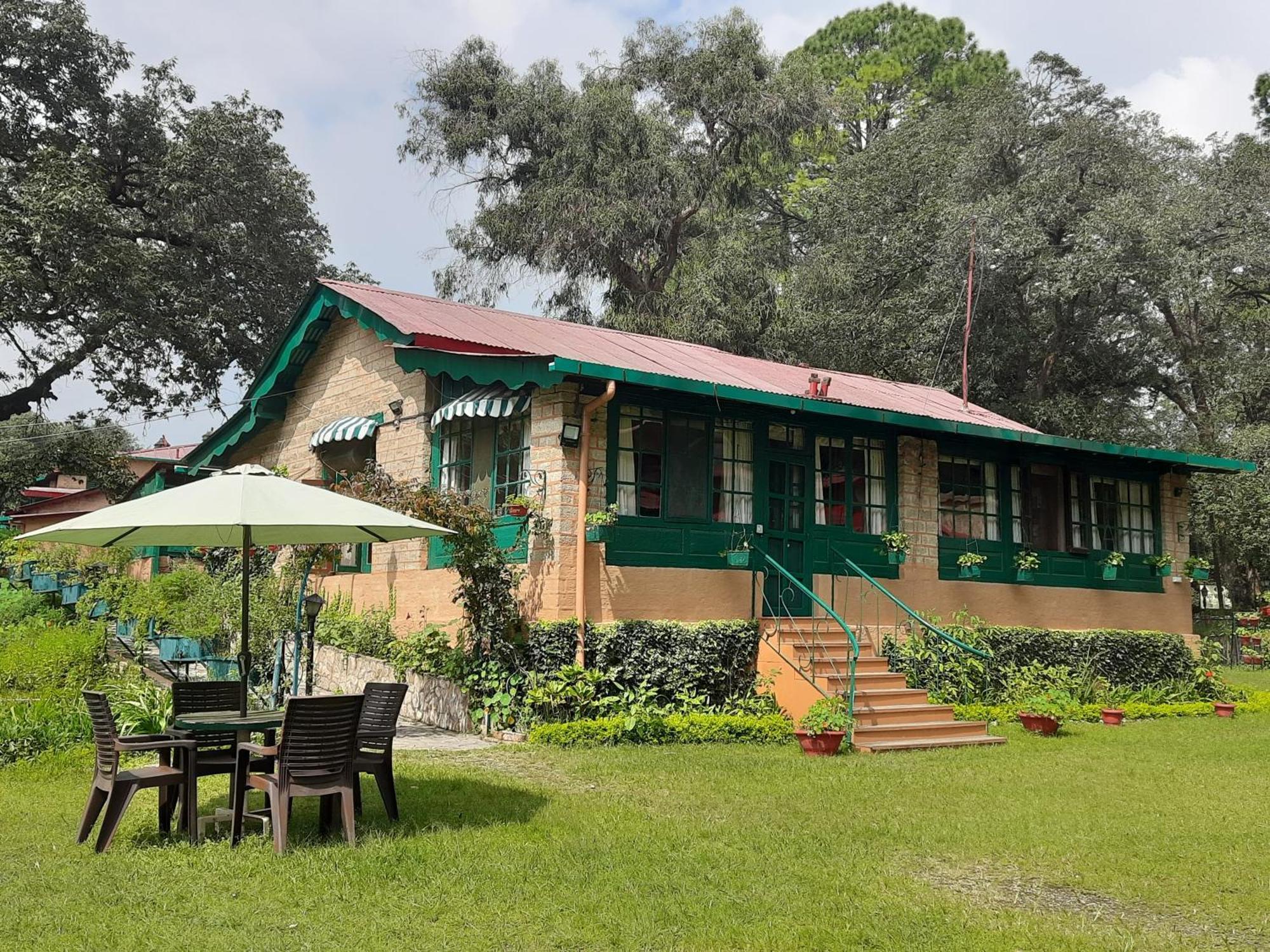 West View Hotel Ranikhet Eksteriør bilde